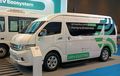 Mirip Toyota HiAce Anti Solar, Bus Listrik Antarkota Kalista Mejeng di PEVS 2025