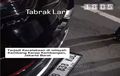 Honda WR-V Dikerubuti Warga dan Ojol di Kembangan Jakbar, Sopir Terpantau Diam Mematung