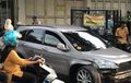Honda CR-V Dibawa Pemuda Bikin Fortuner Pejabat Mental, Vario Kebagian Senggolan