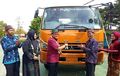 Gak Nanggung, KTB Berikan Cuma-cuma Mitsubishi Fuso Fighter ke SMK Negeri 1 Kamal Madura