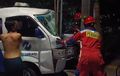 Tiang Listrik Ditelan Bodi Suzuki Carry JakLingko, Sopir Baru Saja Kehilangan Terdalam Dalam Hidup