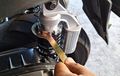 Bukan Cuma Pemanis, Ini Manfaat Seting Preload di Sokbreker Motor