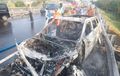 Range Rover Teronggok Hangus di Pinggir Tol Gempan, Awalnya Menepi Karena Rem Rewel