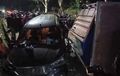Ertiga dan Satu Motor Tak Berdaya di Cisarua, Petaka Truk MBG Ketemu Turunan Tajam