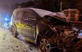 Tragedi Mencekam di Tol Gayamsari Semarang, Kijang Innova, Pajero Sport, BR-V dan Tiga Truk Hancur Berurutan