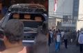 Rumah Ahmad Sahroni Digeruduk Massa Demo DPR, Lexus RZ Jadi Samsak Luapan Emosi