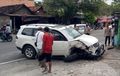 Pajero Sport Biang Onar di Piyungan Bantul, Bodi dan Kaki-kaki Terburai Celakai Carry Pikap dan Dua Vario