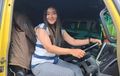 Senyum Manis Sepanjang Jalan, Ini Sosok Risma Ristiana Sopir Truk Cantik Asal Banjarnegara