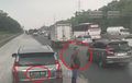 Sopir Pajero Sport Ngamuk di Tol Japek, Ngaku Polisi Pangkat Kombes dan Ancam Tembak Sopir Truk