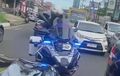 Range Rover B 1 WON Dikawal Polisi di Puncak Bogor, Jaket Tak Ada Tanda Pengenal