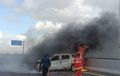 Pecah Ban Belakang Kanan, Wuling Confero Berakhir Ludes Terbakar di Tol Semarang-Demak