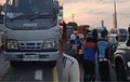 Acuhkan Dedi Mulyadi, Penyapu Uang Koin di Pantura Subang Ketabrak Isuzu Elf Pemudik
