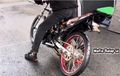 Bukan Gaya, Ini Alasan Joki Drag Miringkan Motor dan &ldquo;Ngocok&rdquo; Kopling Sebelum Start