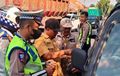 Tak Cuma Tilang! Operasi Gabungan di Pasuruan Tawarkan Bayar Pajak Instan