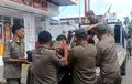 Satpol PP Kota Pasuruan Angkut Satu Motor Dari Warkop, Seorang ASN Bandel Lari Terbirit-birit