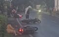 Aspal Jalan di Bancaran Bangkalan Madura Mirip Keramik, Belasan Pengendara Motor Gelimpangan