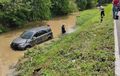 Gara-gara Kartu E-Toll, Toyota Rush Basah Kuyup Kecemplung Sungai di Kawasan Bandara Soetta