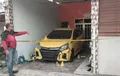 Beda Dari Biasanya, Rumah Debt Collector Diteror Bom Bondet Hancurkan Toyota Agya dan Bangunan