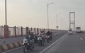 Segerombol Pengendara Motor Panik di Jembatan Suramadu, Putar Balik Lawan Arah Gegara Lihat Sesuatu