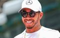 Inilah yang Dilakukan Lewis Hamilton Menjelang BalapanF1 di Jepang, Wow Imut Banget