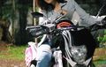 Bikers Cantik Fina Phillipe Beberkan Alasan Mengapa Emak-Emak Naik Motor Lambat Saat di Jalan 