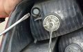 Tips Mengganti Bohlam Lampu Mobil, Perhatikan Hal-Hal Penting Ini