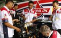 Siapa Sangka Ada Tiga Mekanik Indonesia Turut Ambil Bagian Di Paddock Moto2. Keren!