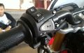 Ini Alasan Letak Tombol Sein Motor Honda Ada di bawah Tombol Klakson