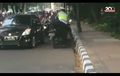 Video Unik Nih Sob, Polisi Bonceng Pelanggar Lalu Lintas!