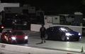 Tesla Model S P100D 'Kasih Bokong' ke Lamborghini Huracan di Drag Race