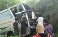 Diduga Rem Blong, Bus Pariwisata Ini Hantam Tebing di Yogyakarta