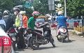 Kapok! Disamperin Polisi Karena Berhenti Di Jalur yang Salah