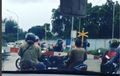 Begini Kelakuan Bikers Zaman Now di Perlintasan Kereta