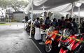 Guyuran Hujan Tak Surutkan Semangat Peserta Yamaha Customaxi