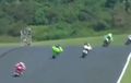Aksi Penyelamatan Motor Terbaik,  Saksikan Video Aksi Pembalap Ini