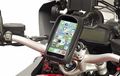 Pasang Holder Gadget di Motor, Biar Enggak Ribet Baca Peta GPS
