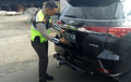 Cek Logo Ini Pada Pelat Nomor Jika Tidak Mau Berurusan dengan Polisi