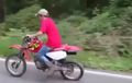 Video Motor Trail Jaran Goyang, Garansi Bikin Perut Mules Ketawa