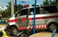 Ngeri! Tak Hanya Libas Rumah Warga, Ambulans Ini Tabrak 2 Pelajar Hingga Tewas