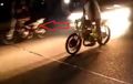 Ngeri! Video Detik-detik Pembalap Malam Ini Diseruduk Mobil Saat Tutup Jalan