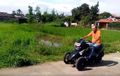 Beredar, Video Bule Ngetes NMAX Tiga Roda di Pinggir Sawah, Modifannya Rapi