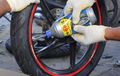 Bolehkan Ban Motor Tubeless Pakai Cairan Anti Bocor? Ini Jawaban Pabrikan