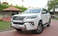 Modifikasi Toyota Fortuner Pakai Body Kit Aksen Krom, Auto Silau
