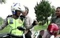 Gagal Malem Mingguan, Pria Ini Harus Rela Pacarnya Ditikung Polisi!