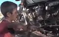 Pilu! Kisah Montir Cilik Asal Suriah Yang Bertahan Hidup Di Antara Peperangan