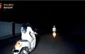 Kocak, Polisi Disalip Kuntilanak Naik Motor yang Tak Pakai Helm, Hasilnya?