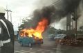 Warga Panik , Angkot Terbakar Tiba-tiba di Depok, Ternyata Ini Penyebabnya