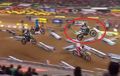 Video: Rider Supercross Rebut Posisi Pertama Lawannya Pakai Gaya Terbang