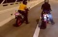 Bikin Melongo, Video Kawasaki Serpico Diadu Bareng Honda NSR 150 di Trek Lurus