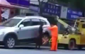 Video Kocak! Niat Derek Mobil, Eh Malah Diderek Balik